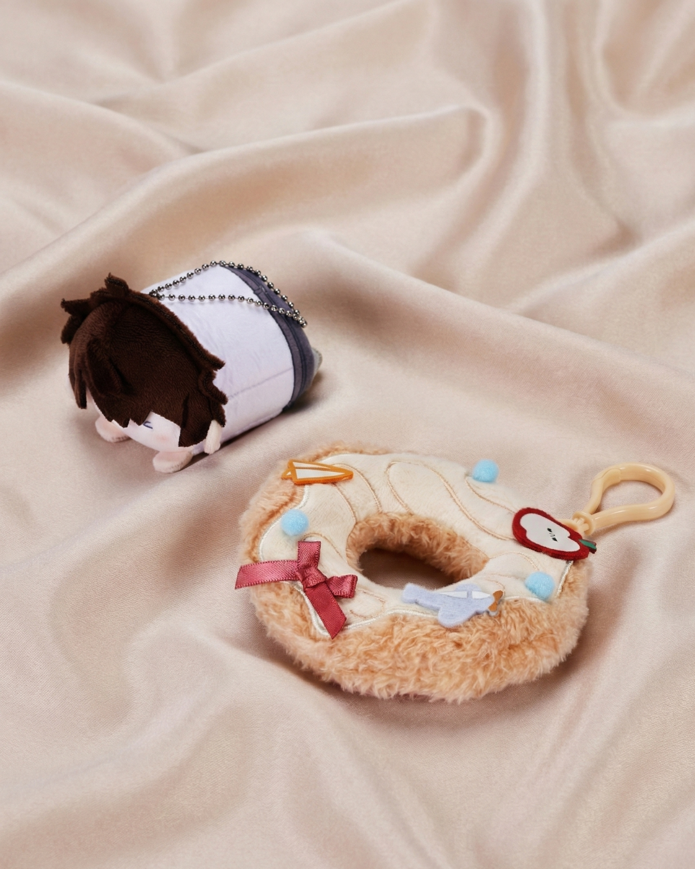 LADS – 10 cm (4 in) Donut Plush Doll · Caleb
